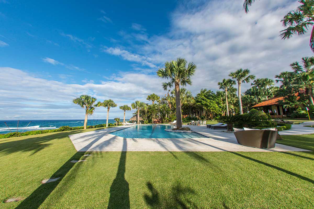 Ocean Front Villa For Sale